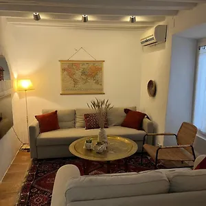 Town House With Roof Terrace - Old Town Apartment